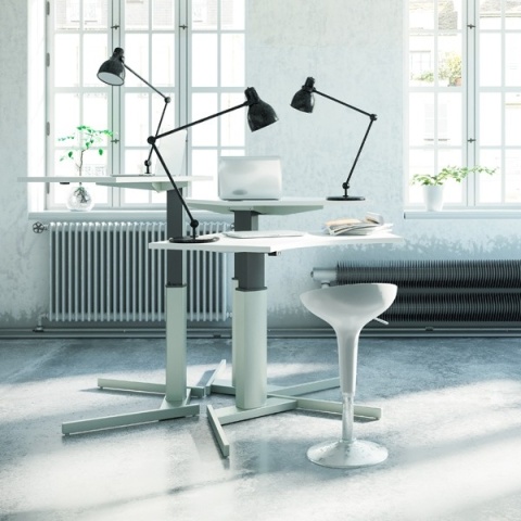 Biurko regulowane na jednej nodze ze stopą w kształcie litery W 501-19, 100x80 cm Biurko regulowane na jednej nodze ze stopą w kształcie litery W 501-19, 100x80 cm
