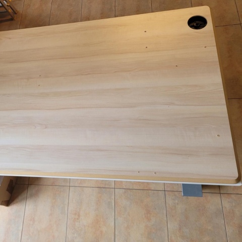 Blat do biurka o wymiarach 160x80 cm - powystawowy