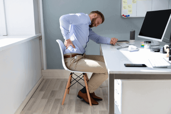 Ból pleców spowodowanym długotrwałą pracą siedzącą